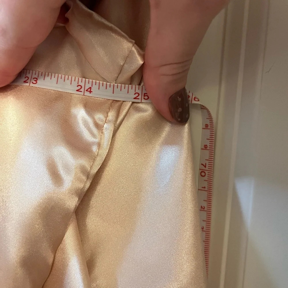 Pink Robe Size XL - Picture 9 of 11